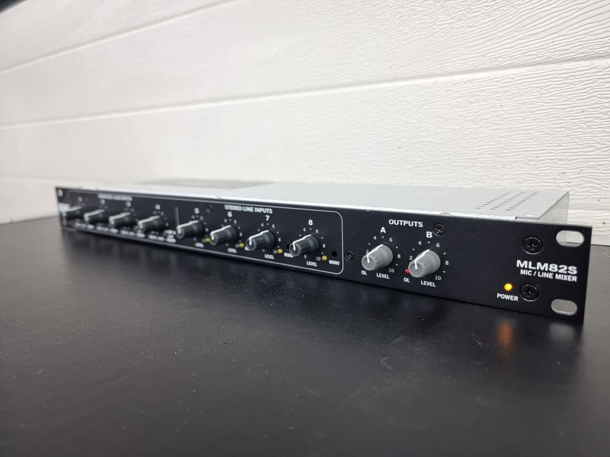 Mixer Rack studio Rane MLM 82S MIC line mixer 19"