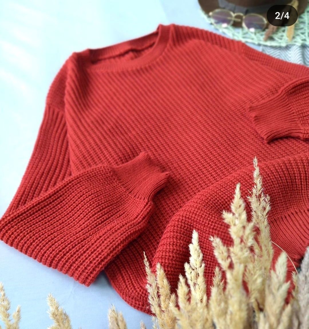 Базовий жіночий светр