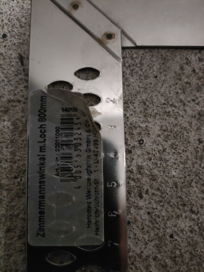 Kątownik stolarski 800 mm z otworami
