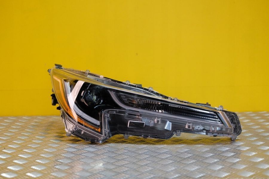 TOYOTA COROLLA E21 2019- REFLEKTOR LAMPA LED R USA