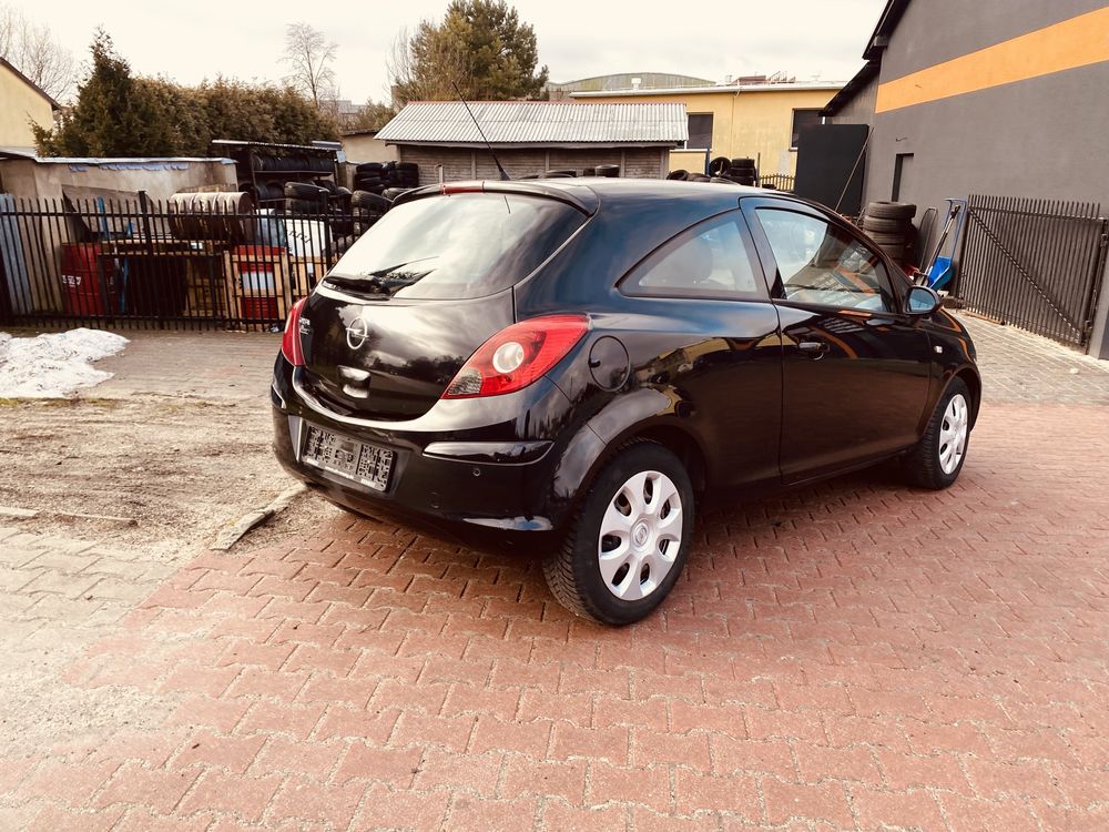 Opel corsa 2008 1.2 klimatyzajna przeb100 tys jak nowa