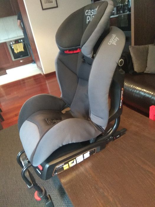 Fotelik samochodowy CasualPlay Q-Retraktor Fix II 9-18 kg Isofix