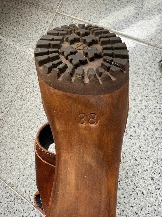 Sandálias de marca XUZ