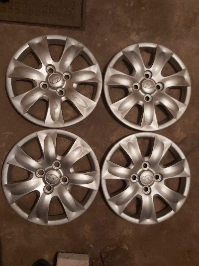 Oryginalne kołpaki Hyundai 14 cali.