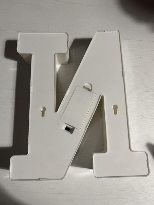 Lampka LED literka N na baterie