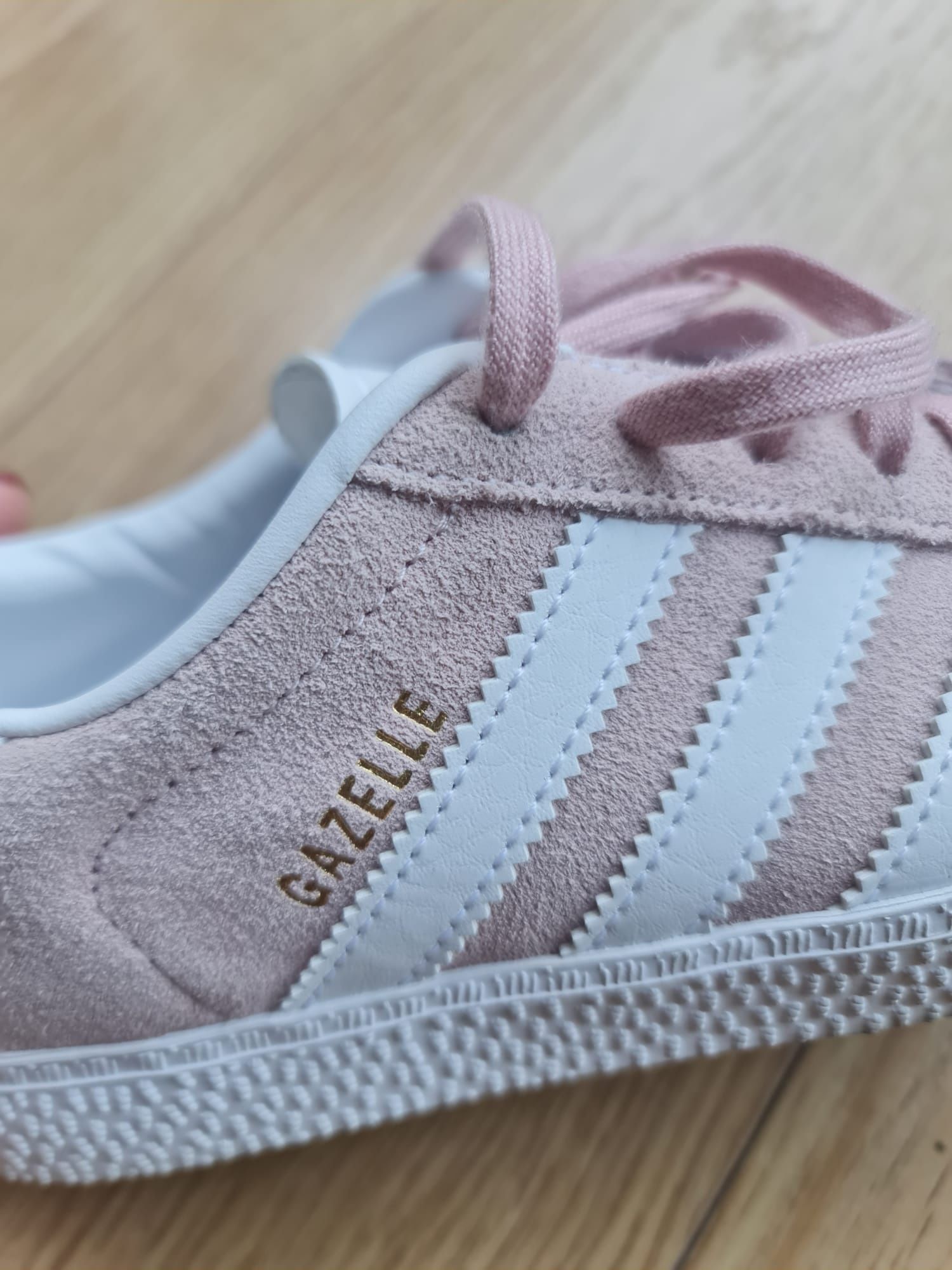 Tenis Adidas Gazelle - menina n. 34