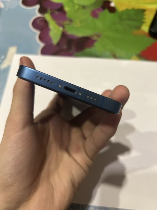 Продам Iphone 13/128 r-sim