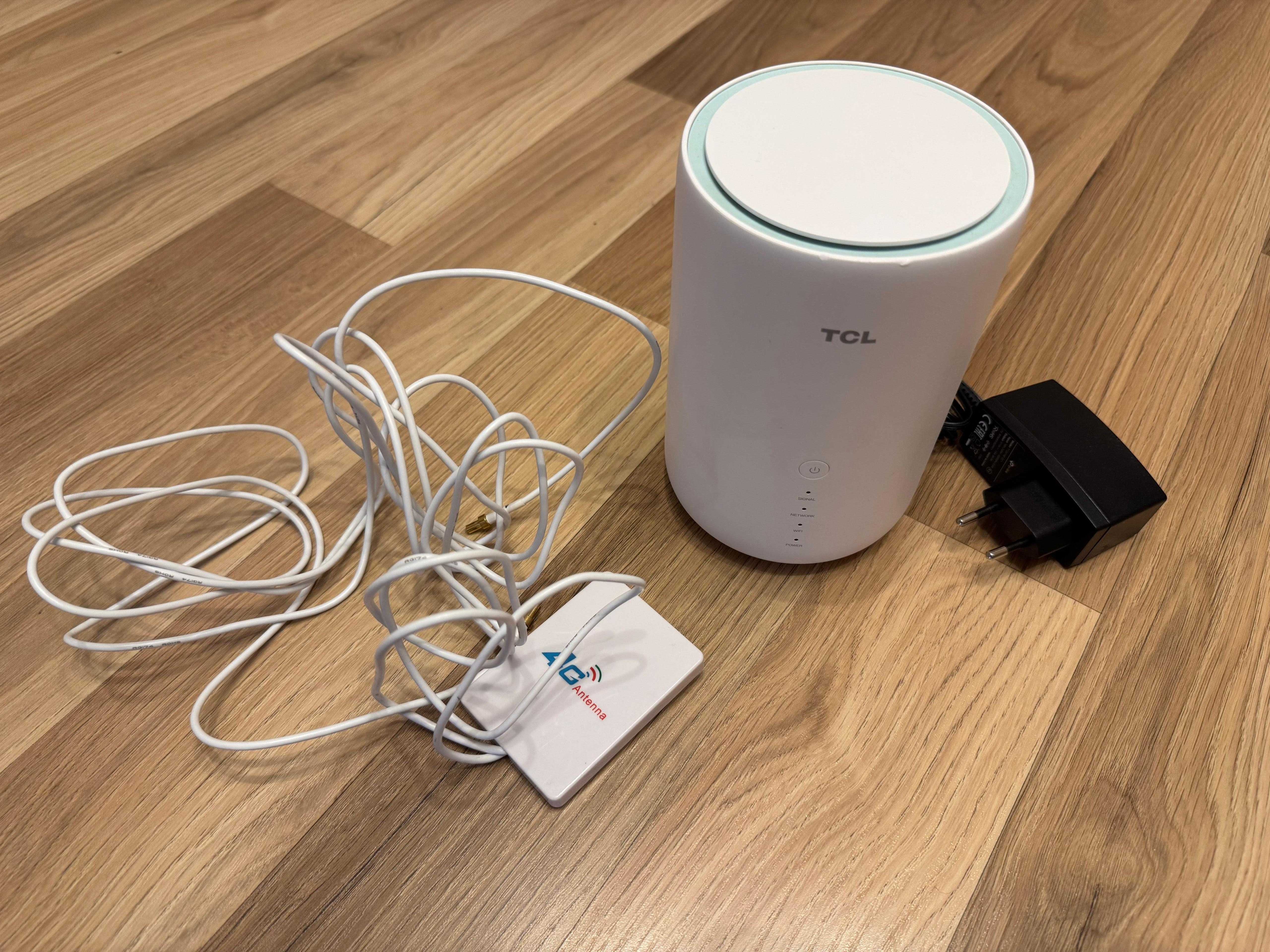 Router TCL internet modem 600Mbps SIM 5Gh+ dodatkowa antena LTE 4G