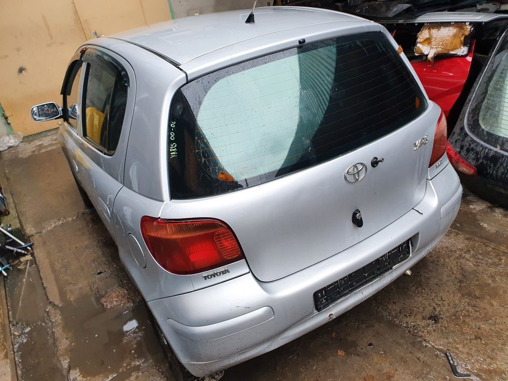 Toyota Yaris 2004 2003 2005 2002 2001 2000 разборка Киев ярис 1 шрот