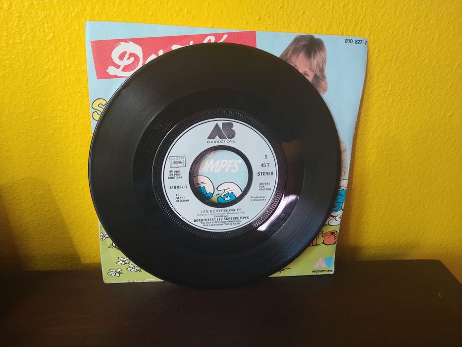 Antigo Single em Vinil dos Estrumfes em francês