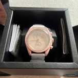 Omega x Swatch SO33P100 - Kosmiczny Design z Serii Venus