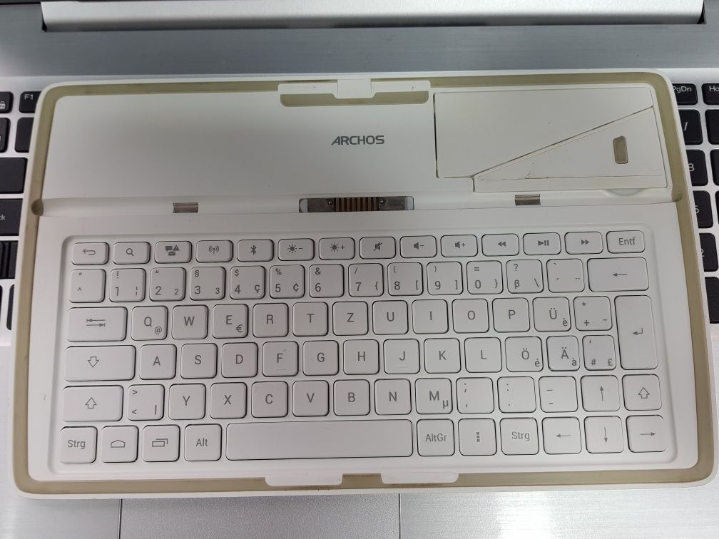 Планшет Archos 101 XS 16Gb+клавиатура