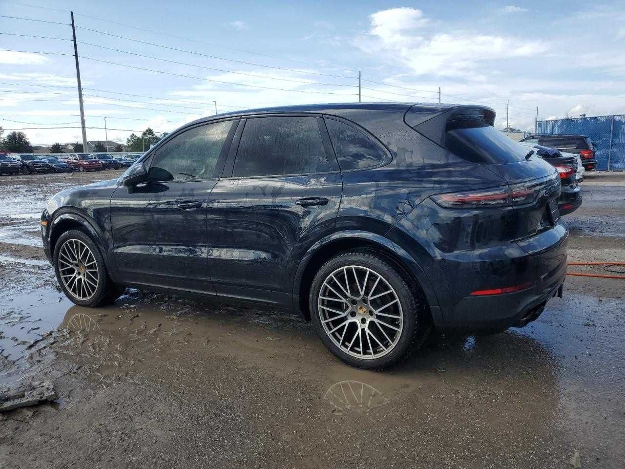 2023 Porsche Cayenne Base