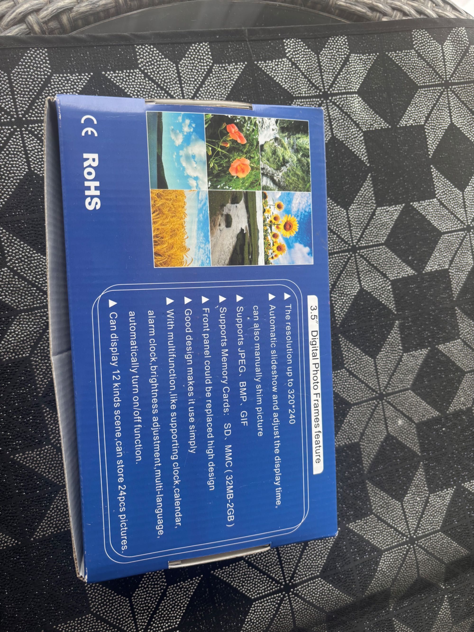 Ramka cyfrowa z ekranem LCD