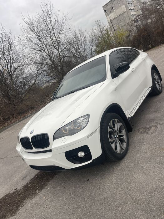 Авто БМВ-х6.