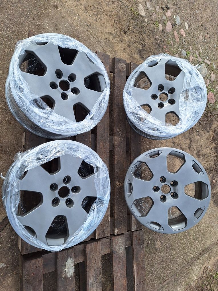 Alufelgi 5x112 18 ET40 Audi A3 A4 A6 VW Golf Passat Skoda Mercedes fel