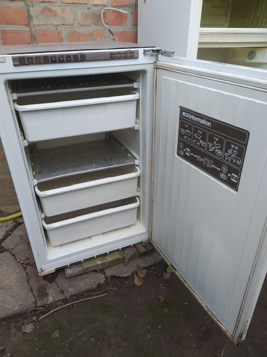 Продам морозиловку Libher