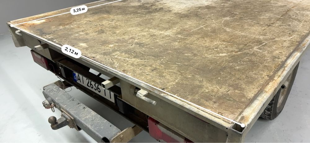 Вантажна платформа