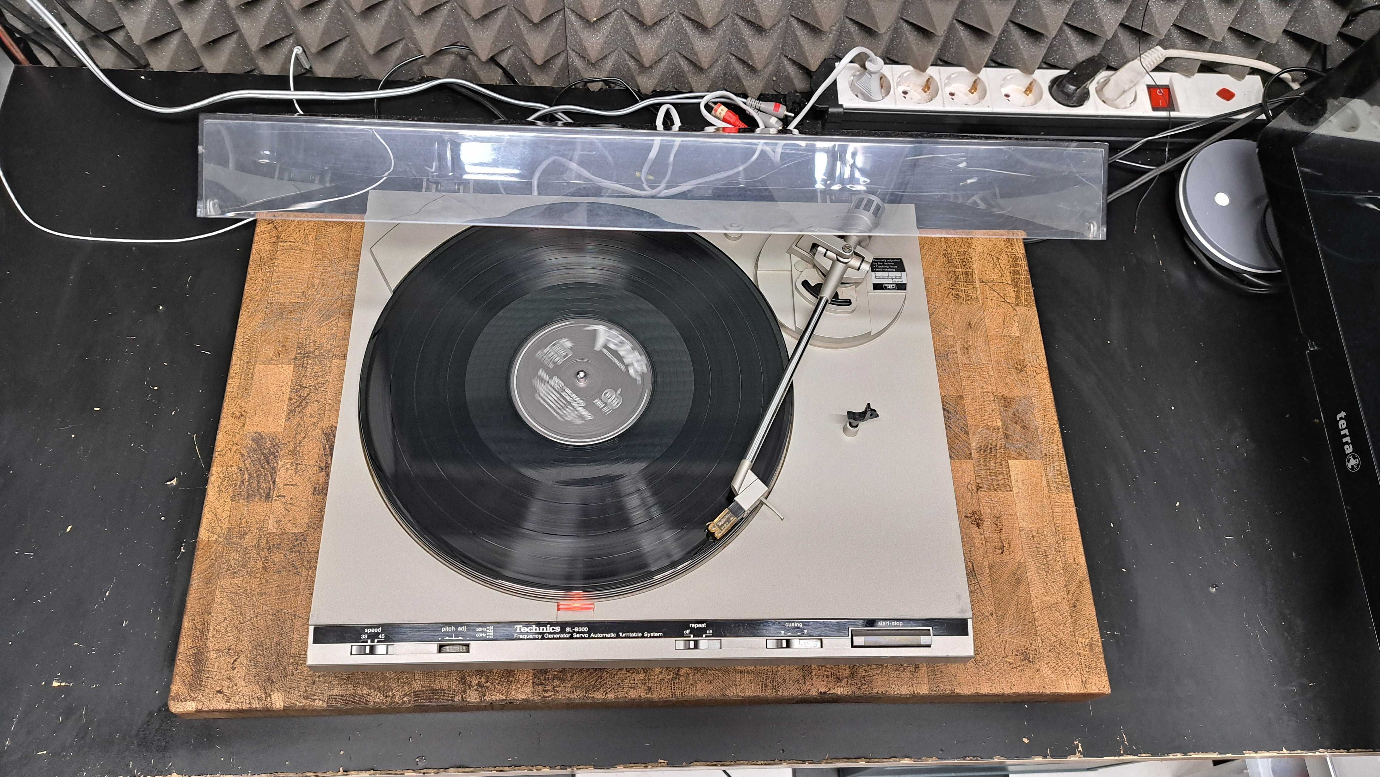 Gramofon Technics SL-B300 automat