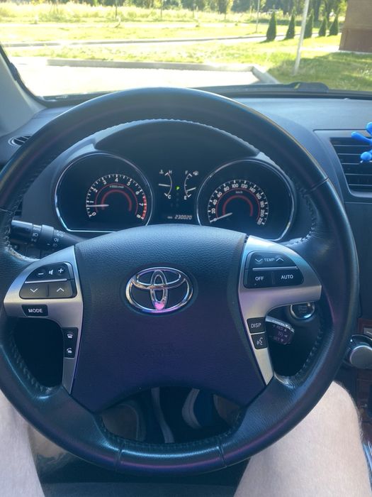 Продам Toyota Highlander