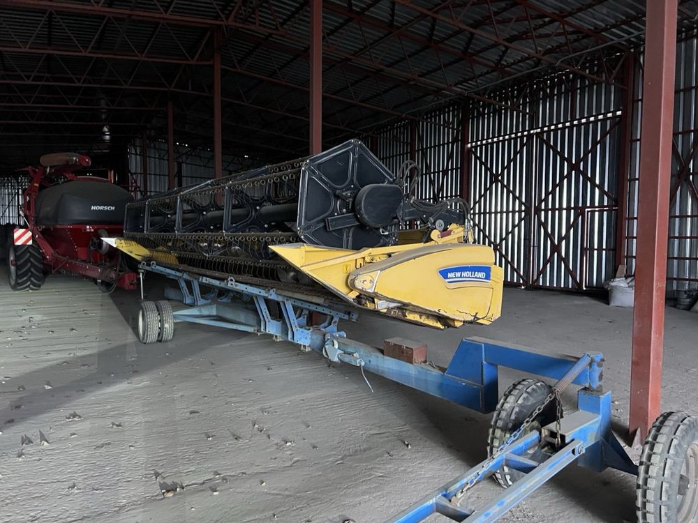 Продам Комбайн NewHolland CX8080