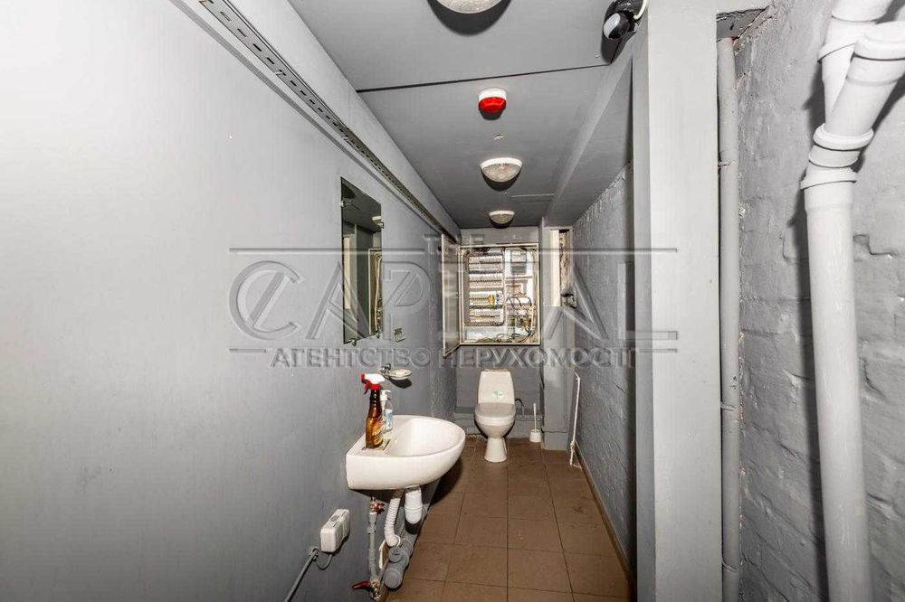 Фасадне приміщеня 195м2  в ЖК Новопечерські Липки