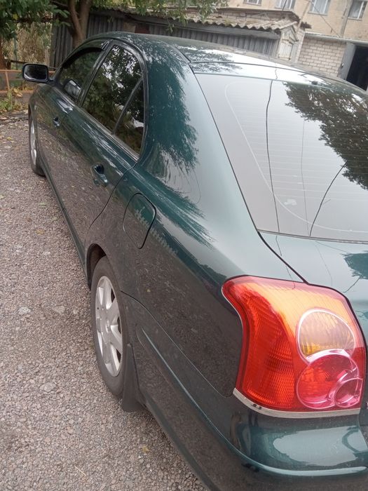 Продам тойоту авенсіс