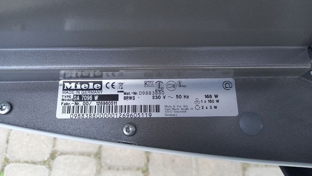 Продам витяжку miele DA 7096 W