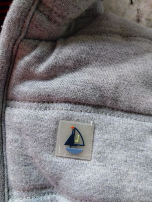 Ciepła bluza kurtka na suwak z kapturem szara ocieplana Junior J 6-9 m