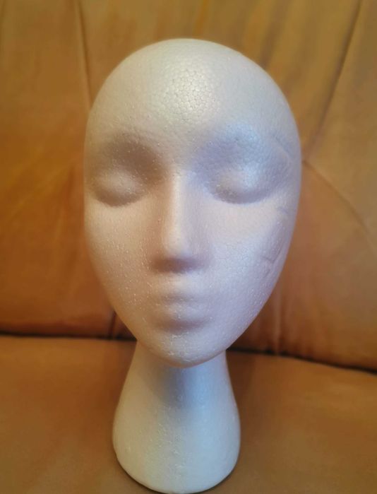 Stojak głowa na perukę