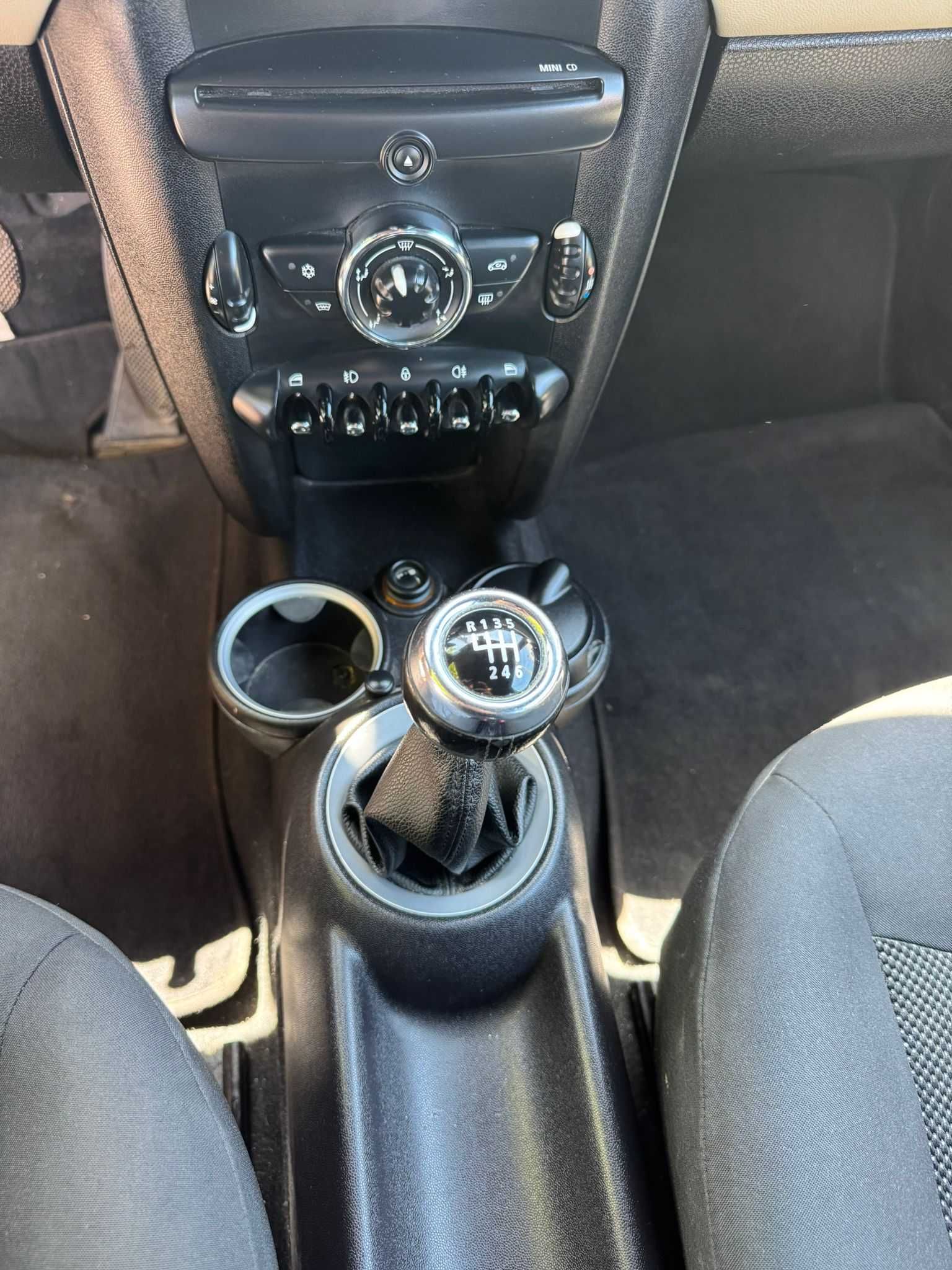 MINI Cooper D R56 2011