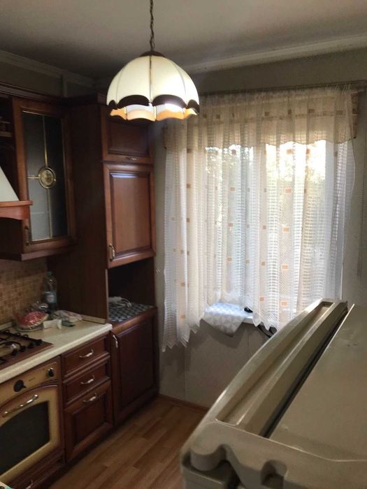 Продаж 3-кімнатної квартири,  вул. Каштанова, 8а