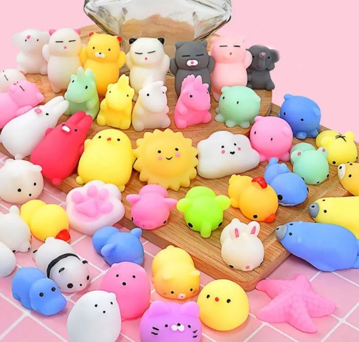 Moczi sqishy gniotek zestaw