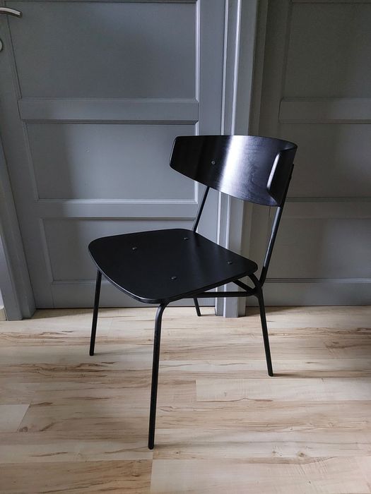 krzesło drewniane metalowe dobry design