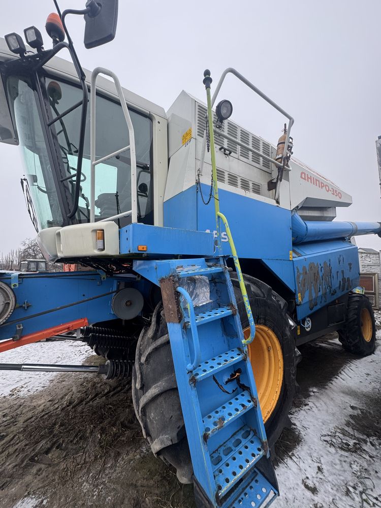 Комбайн Claas Mega 350