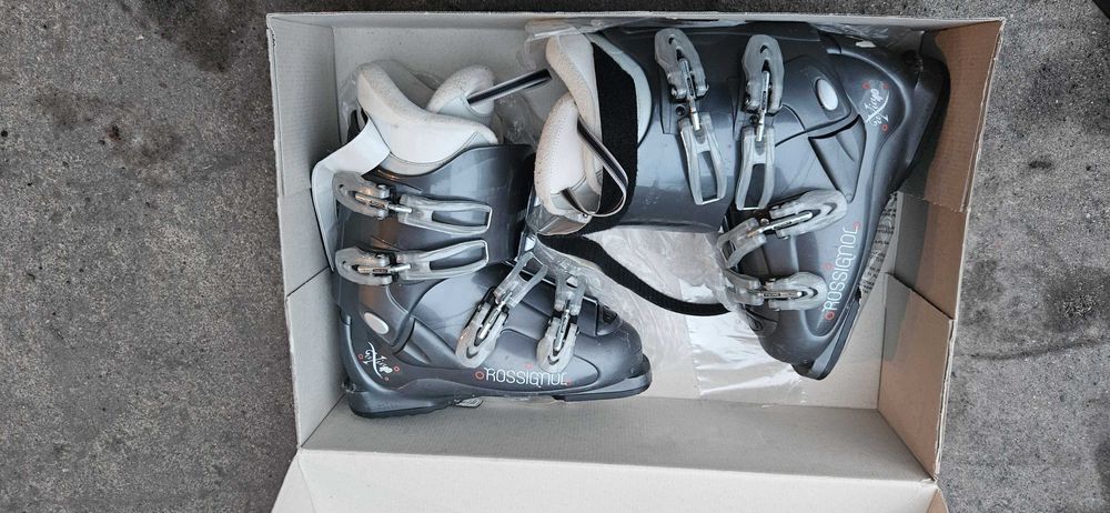 Buty narciarskie „Rossignol AXIA X40” rozmiar 25