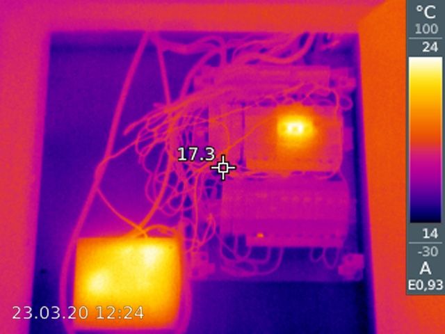 Wyszukiwanie wycieku kamerą termowizyjną Łódź, przyczyny wilgoci ścian