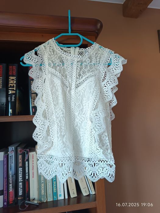 Biała bluzka elegancka na ramiączkach koronka M