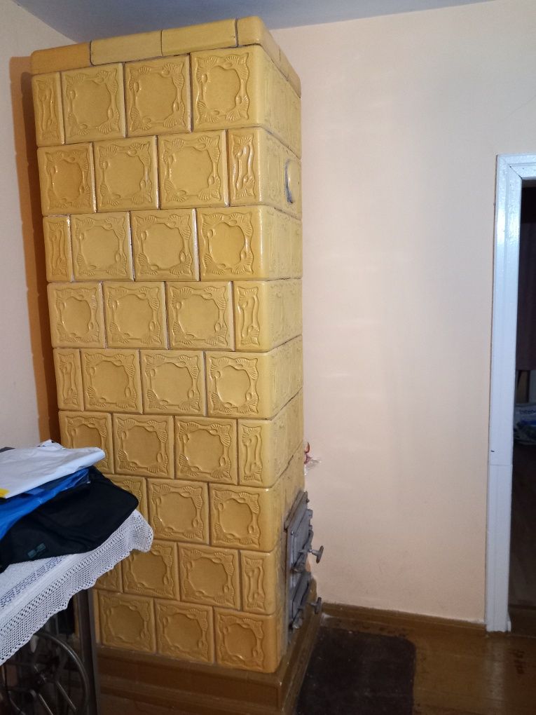 Kafle z pieca kaflowego - już rozebranego