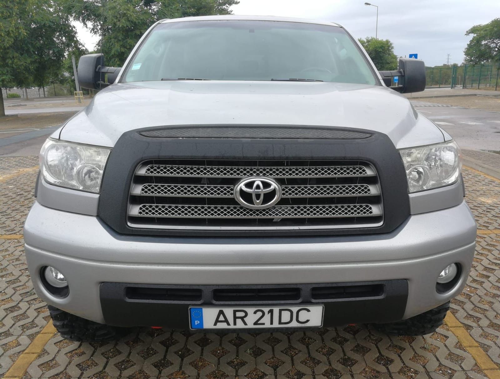 TOYOTA TUNDRA 5.7 V8 4X4 386cv GPL 5 lugares