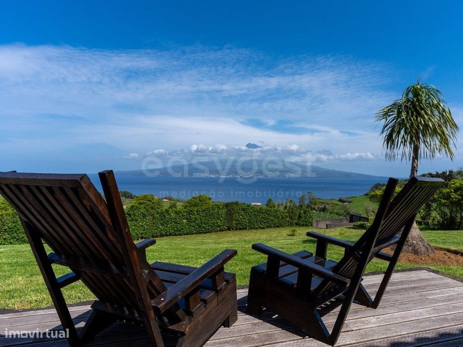 Moradia T3 com Vista Deslumbrante para a Ilha do Pico - Pedro Migue...