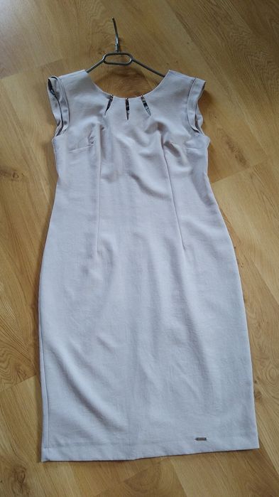 Sukienka damska Quiosque roz 38, beżowa