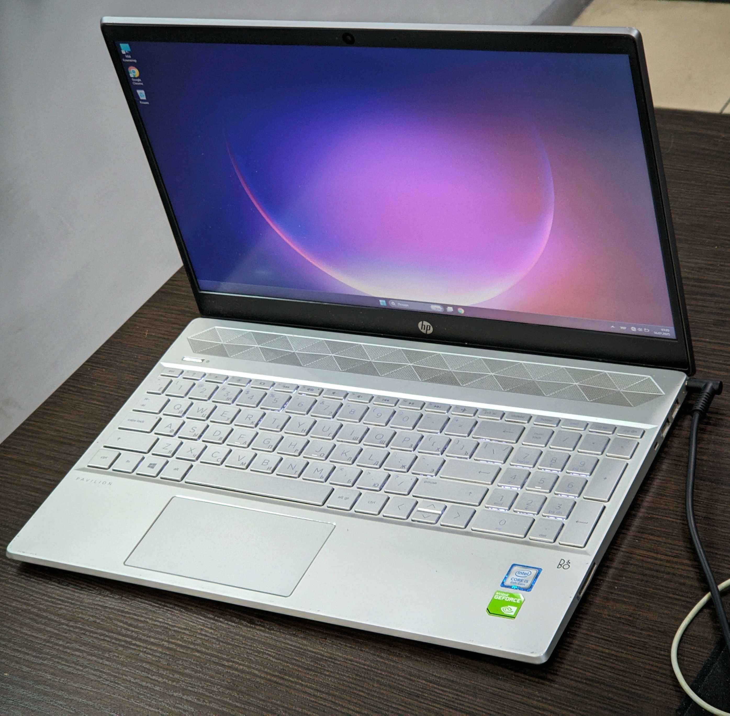 Ноутбук HP Pavilion 15 i5-8250U 20 ГБ ОЗУ NVIDIA MX-150 2ГБ SSD 256 ГБ