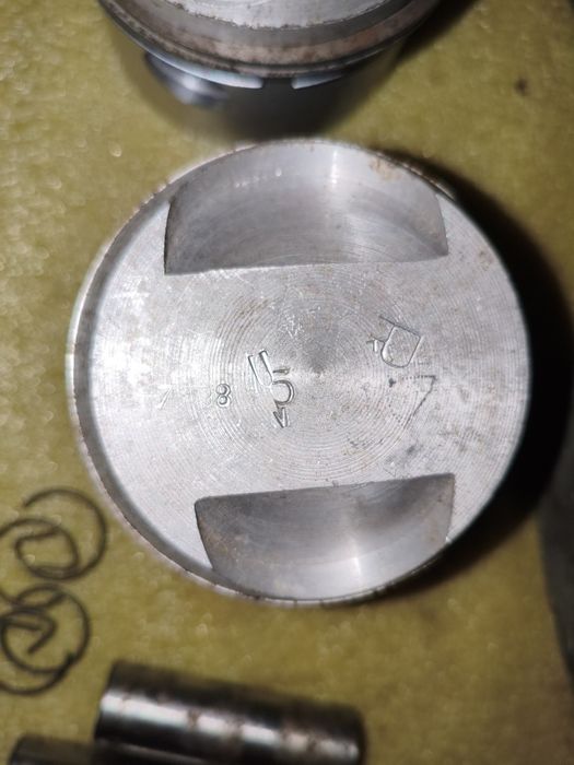 Cylindry nowe Dniepr MT K650 z nowymi tłokami 77.98