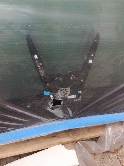 Лобове скло Tesla M3 Highland