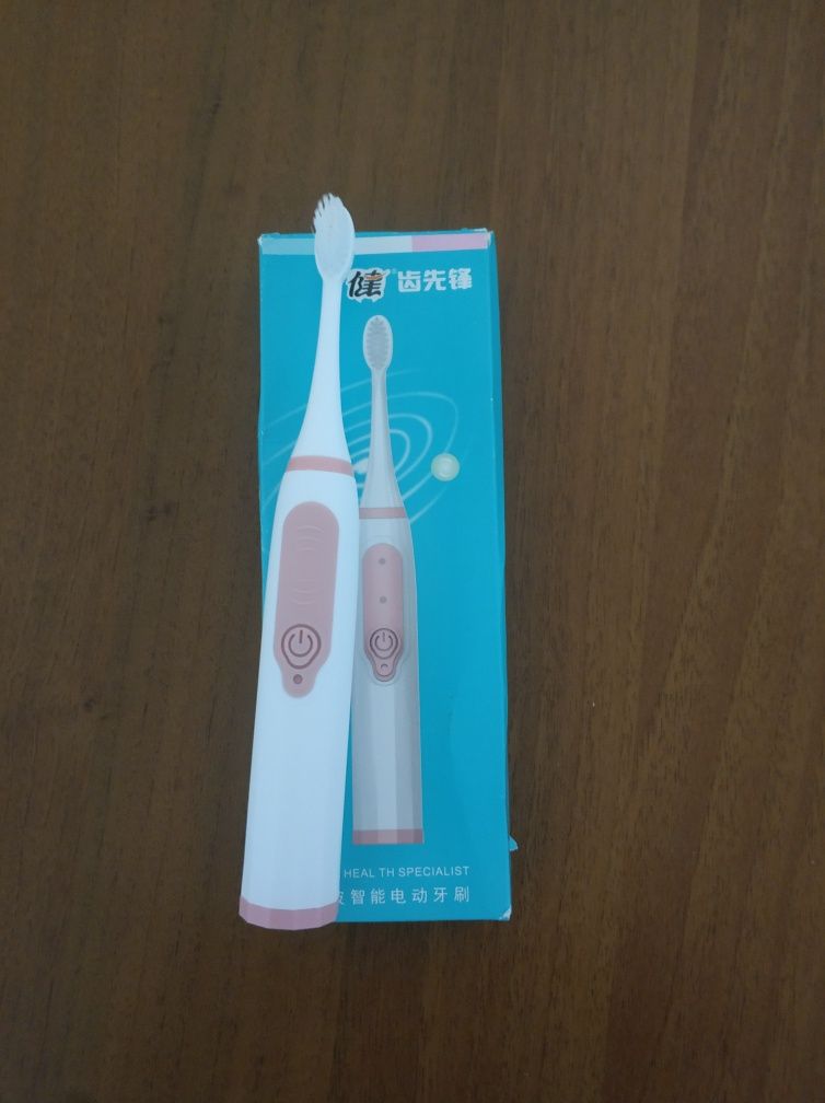 Зубная элерощетка  Electric Toothbrush Новая