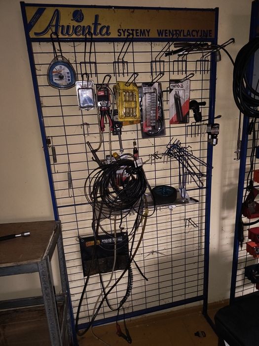 Stojak, ekspozytor metalowy.