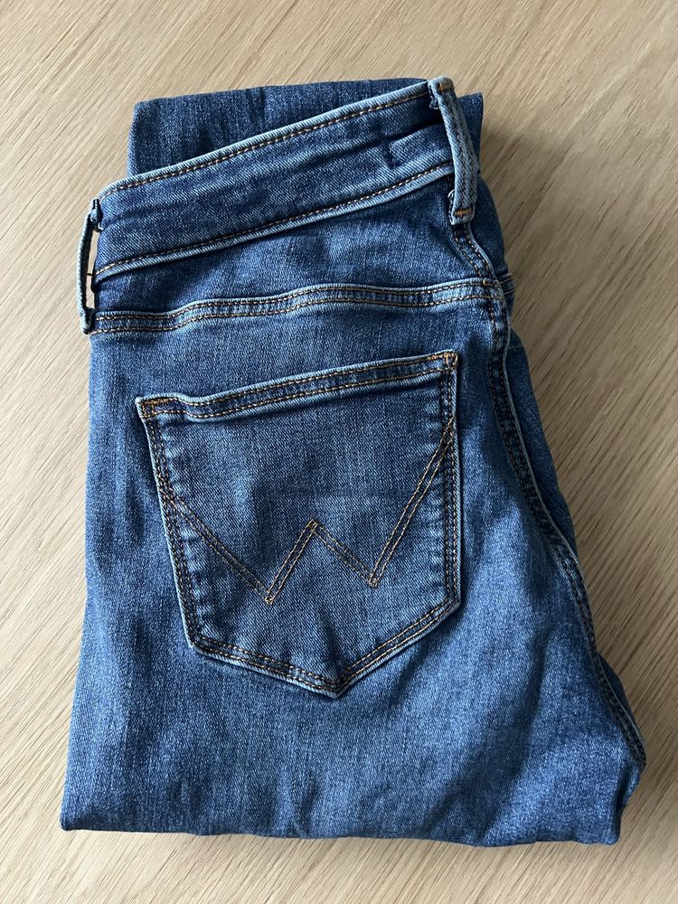 Spodnie damskie Wrangler skinny W26 L30