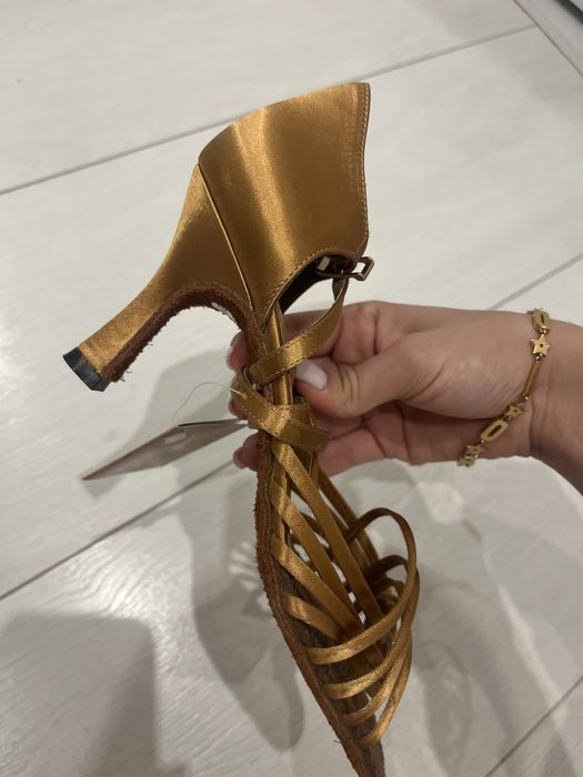 Нові Туфлі для Бальних танців Gala Valtz