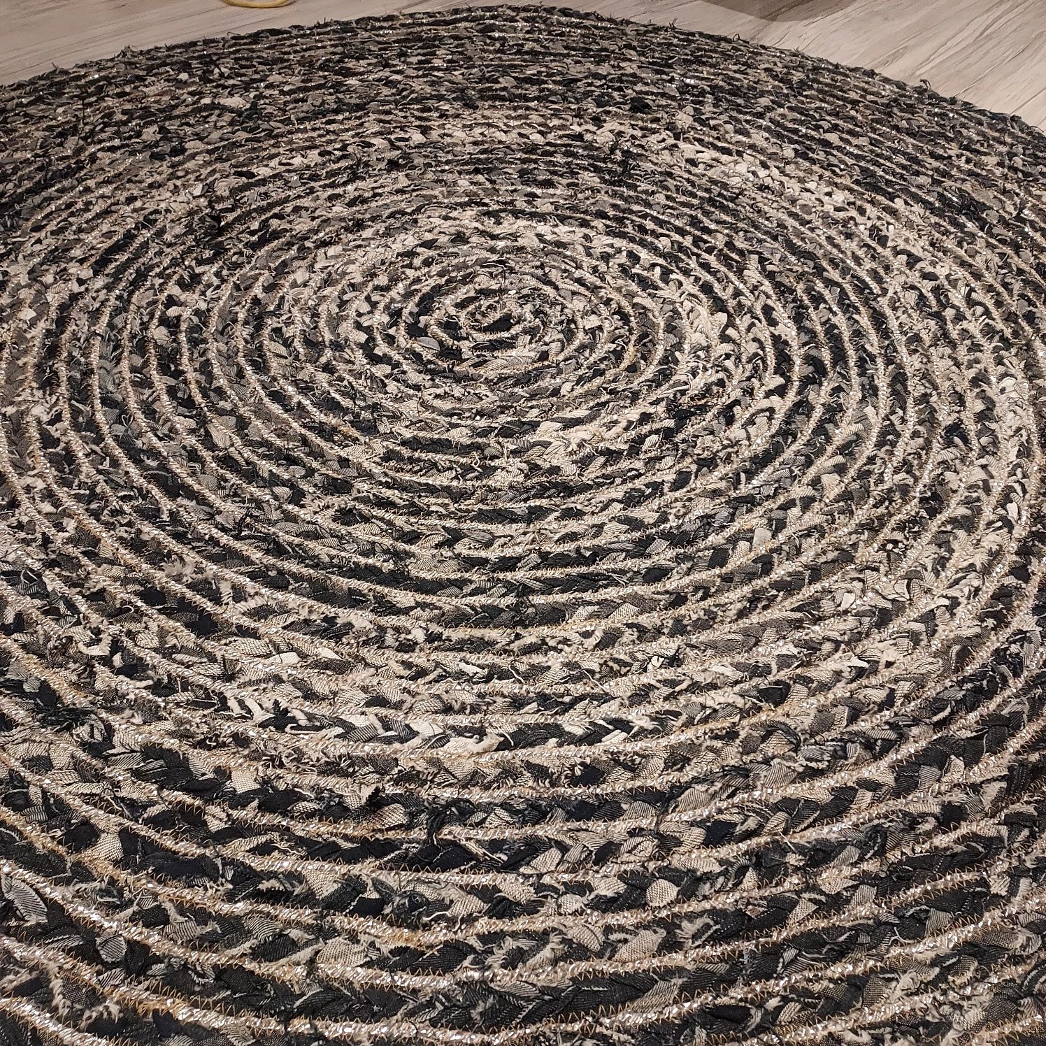 Dwa dywany okrągłe 140cm